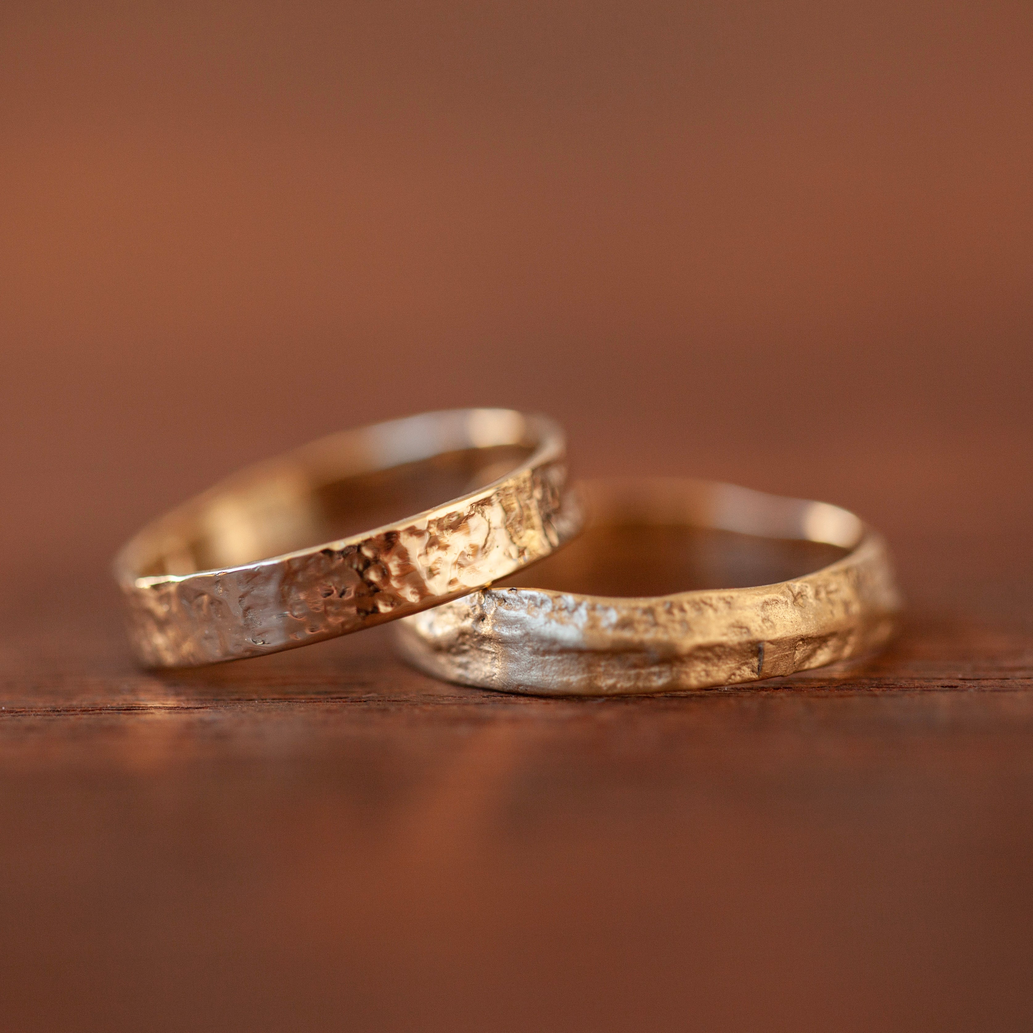 Raw and Landscape Textured Wedding Bands Set Kwintner
