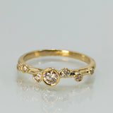 Asymmetric Zig Zag Bubbles Ring with White Diamonds