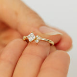 Square Diamond Ring with Asymmetric Cluster Setting