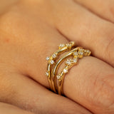 Sparkling Wavy Cluster With White Diamonds