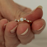 Asymmetric Zig Zag Bubbles Ring with White Diamonds