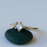 Square Diamond Ring with Asymmetric Cluster Setting