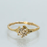 Symmetric Spreading Branch Ring with Champagne Diamond