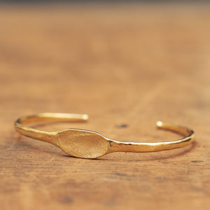 Solid fingerprint gold bracelat