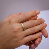 Medium-Width Tree Trunk Ring