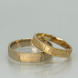 Hammered Texture Fingerprint Wedding Band Set