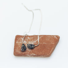 Load image into Gallery viewer, Meteorite thread silver earrings
