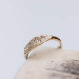 Dazzling concave ring