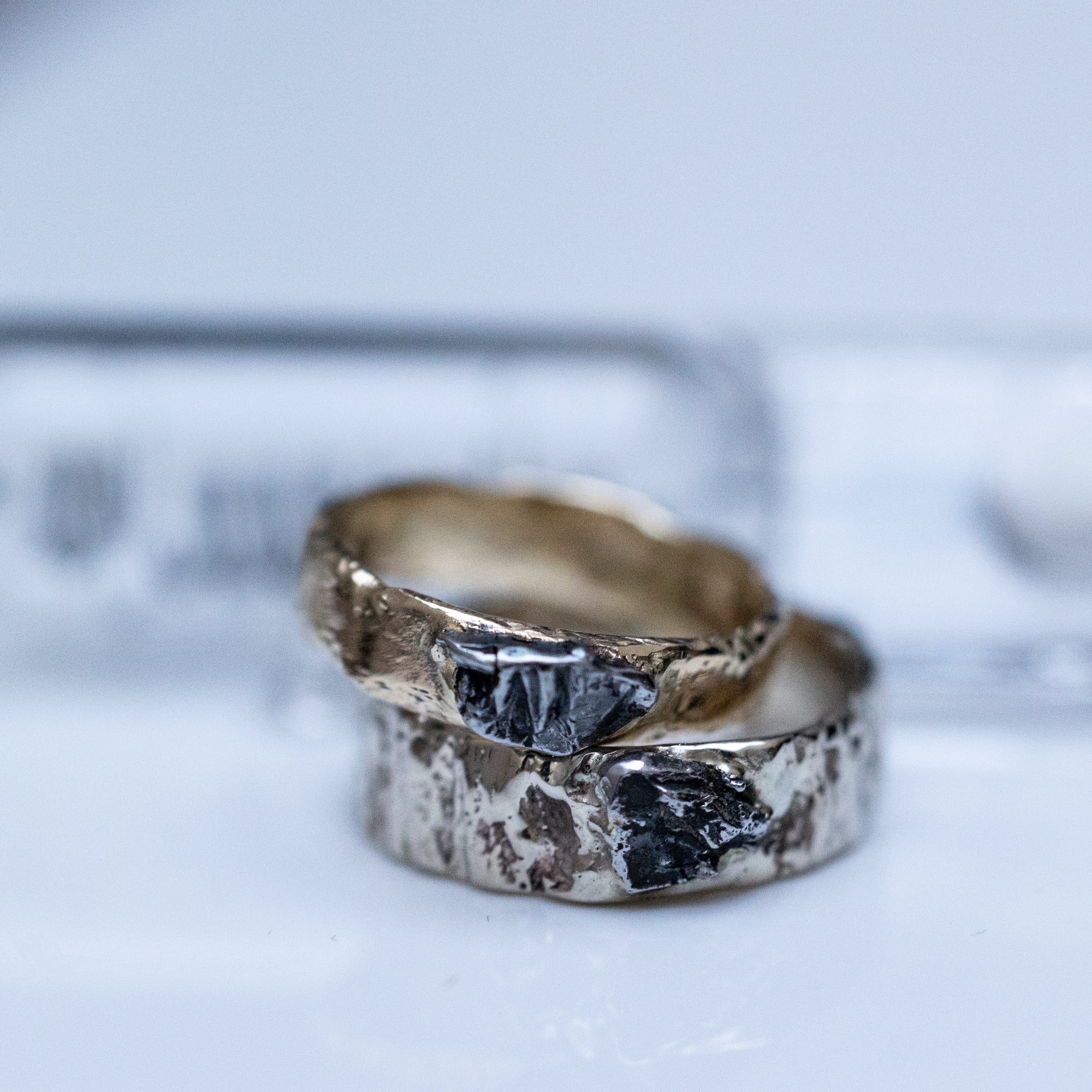 Raw Textured Rings with Meteorites Set | Kwintner