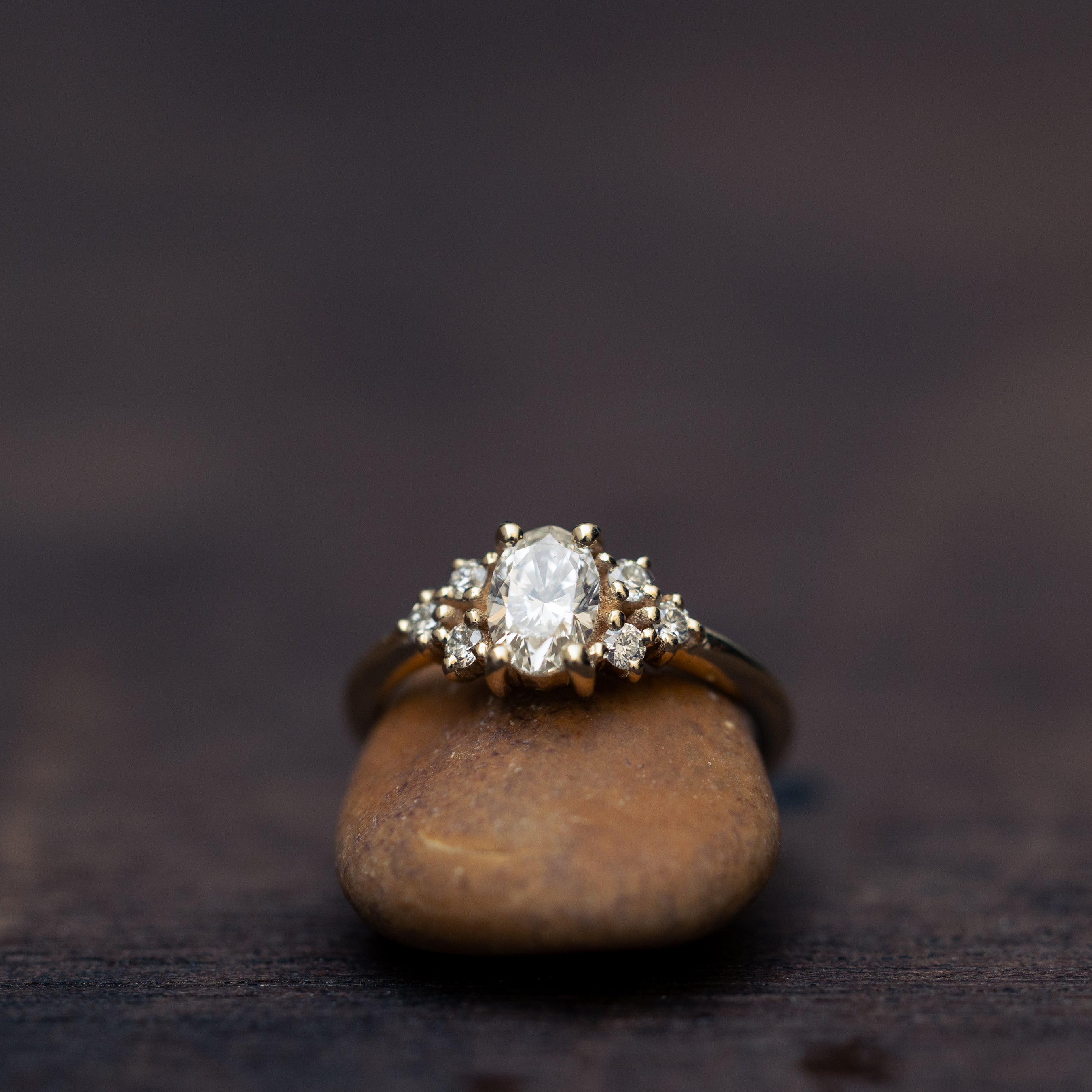 Large Symmetrical Oval Diamond Cluster Ring | Kwintner
