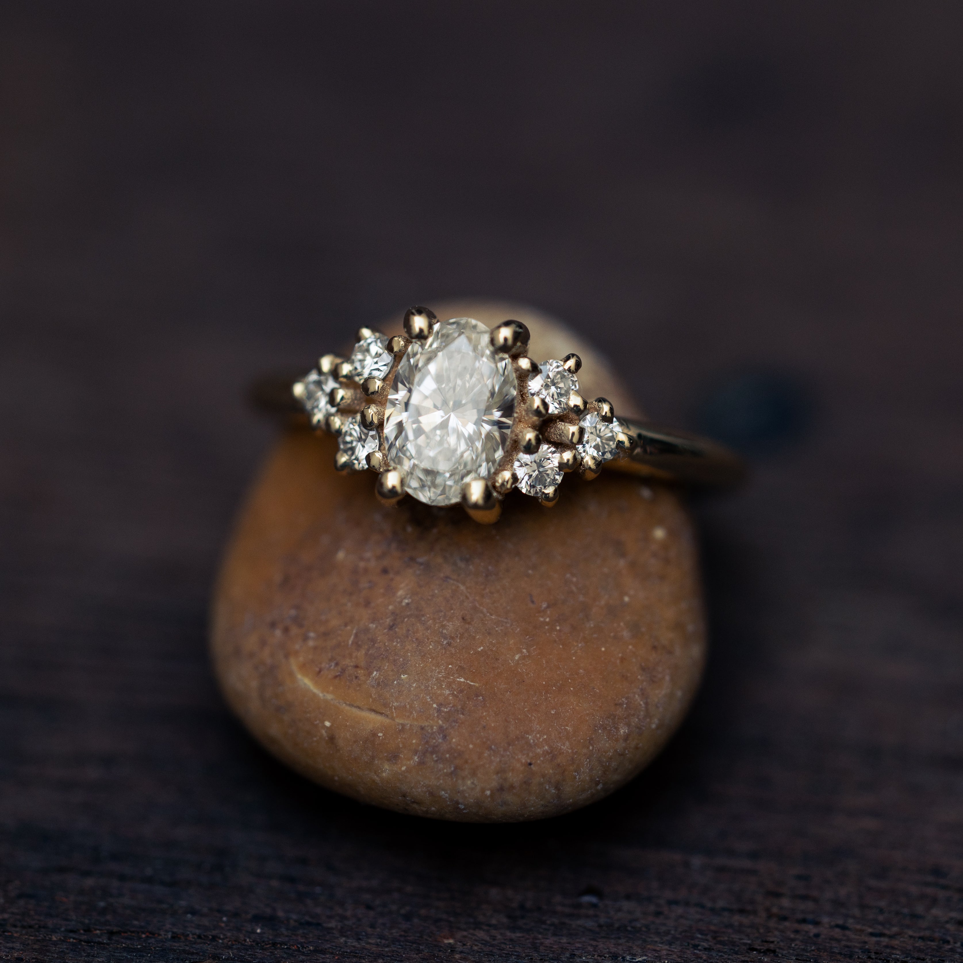 Large Symmetrical Oval Diamond Cluster Ring | Kwintner