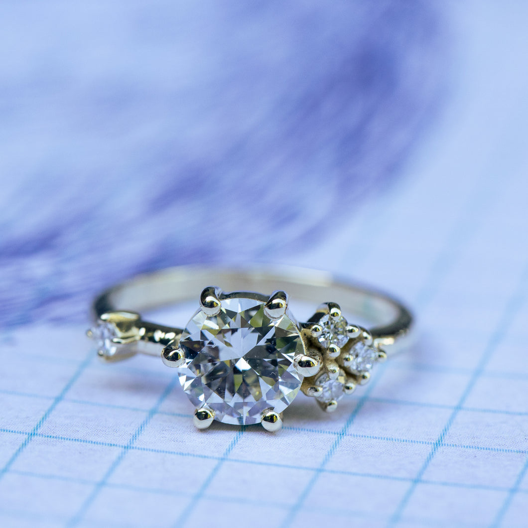 Large diamond asymmetric branch ring