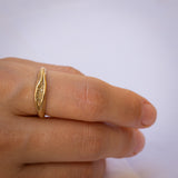 Narrow Passage Concave Ring with Diamonds