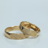 Chisseled ring with fingerprint