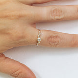 Asymmetric Zig Zag Bubbles Ring with White Diamonds
