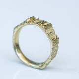 Narrow Grooved Texture Gold Ring