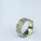 Wide Grooved Tree Trunk Ring