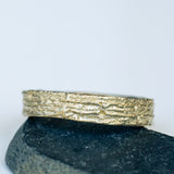 Thin Kernel Texture Gold Ring
