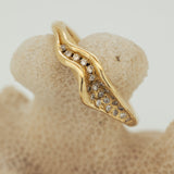 Lips concave ring