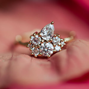 Diamonds cluster ring