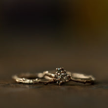 טען תמונה לצפייה בגלריה, Branch cluster ring with champagne diamonds
