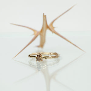 Drop solitaire branch ring
