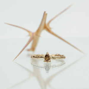 Drop solitaire branch ring