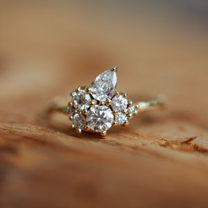 Diamonds cluster ring