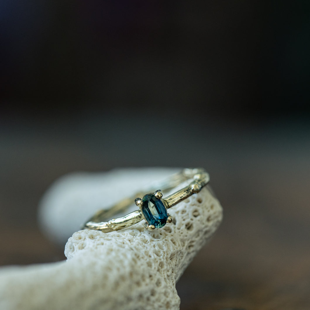 Oval sapphire branch ring