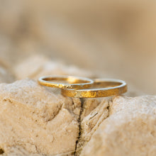 Load image into Gallery viewer, Kuem-Boo yellow gold rings
