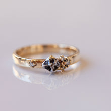 Load image into Gallery viewer, Square meterite cluster ring
