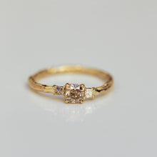 Load image into Gallery viewer, Square champagne tri-stone branch ring
