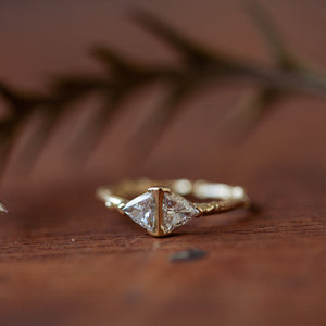 Triangle cut branch ring