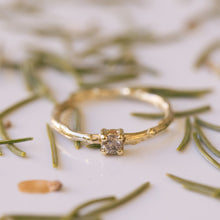 Load image into Gallery viewer, solitaire champane diamond branch ring
