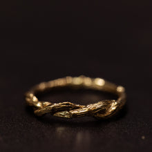 Load image into Gallery viewer, Twisted branches wedding ring
