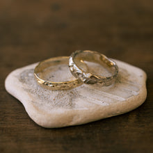 Load image into Gallery viewer, Landscape &amp; Boulder wedding rings
