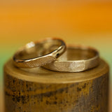 Gentle Finger prints wedding gold rings