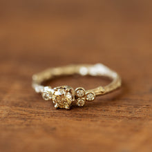 Load image into Gallery viewer, Champagne asymmetric cluster ring
