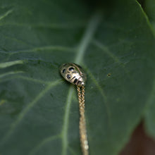 טען תמונה לצפייה בגלריה, Gold beetle pendant with black diamonds
