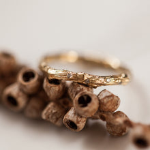 Load image into Gallery viewer, Thick scattered 14k gold diamonds branch rings
