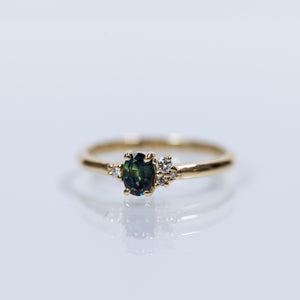 Parti sapphire Spring cluster ring
