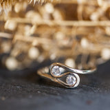 טבעת אינסוף שני יהלומים