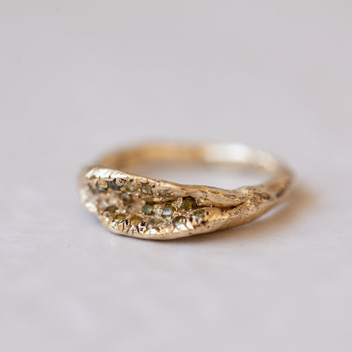 Different Champagne concave ring