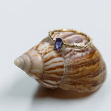 טען תמונה לצפייה בגלריה, purple oval sapphire branch ring
