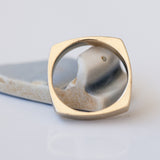 A round square gold ring