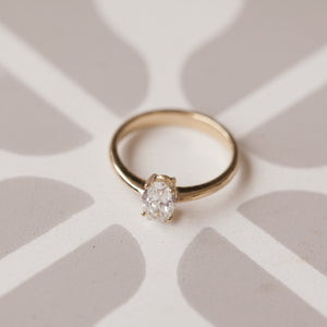 Diamond oval solitaire ring