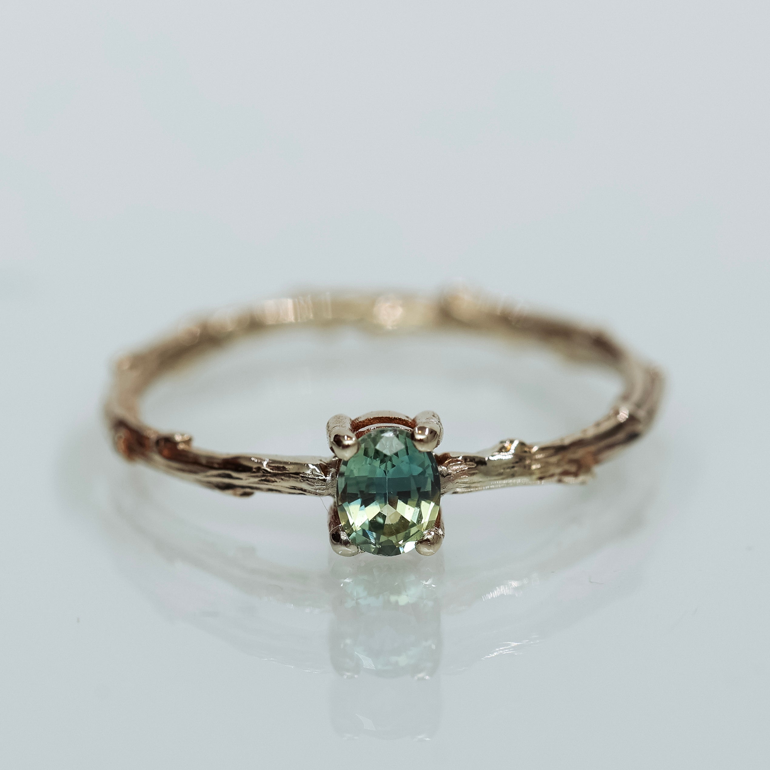 Extaraordinary sapphire parti ring
