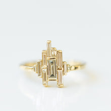 Load image into Gallery viewer, Baguettes cluster ring
