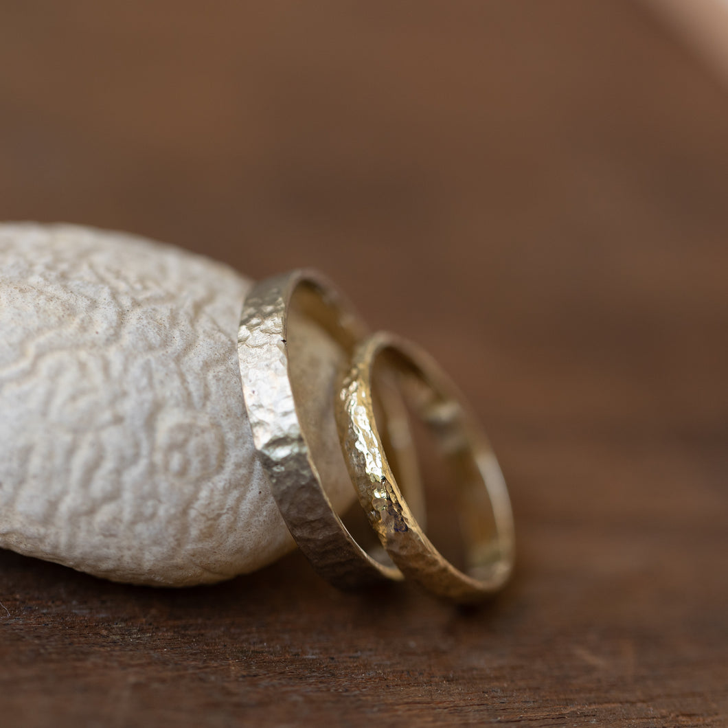 Duo Textured gold weddig rings