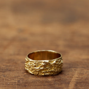 Soil gold ring